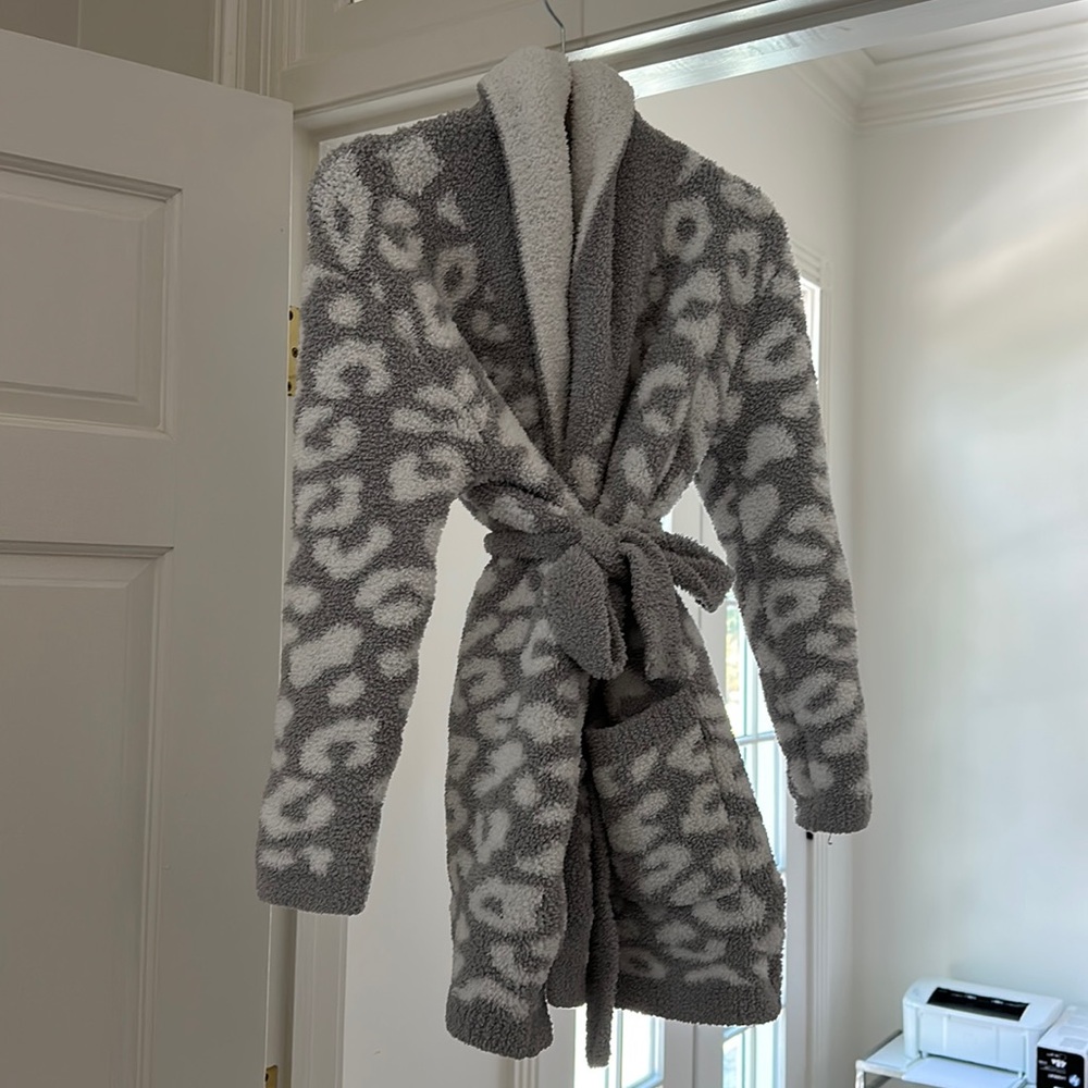 Shiraleah Chicago robe size S/m